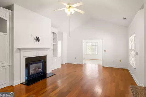 Living - 103 Brookhavenrun Cir, Duluth, GA 30097 photo 2 of 4