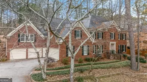 1828 Chedworth Ln, Stone Mountain, GA 30087