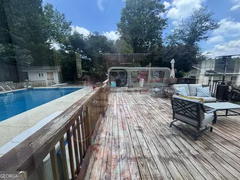 125 Windsor Dr, Cornelia, GA 30531 photo 4