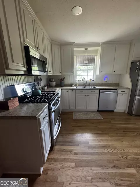 125 Windsor Dr, Cornelia, GA 30531 photo 6