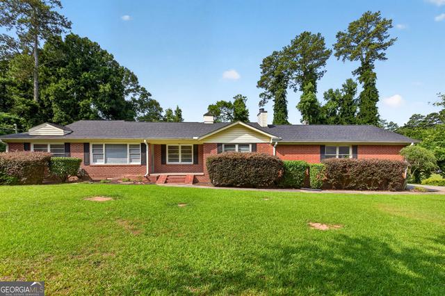 190 Forrest Ave, Fayetteville, GA 30214