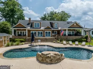 245 Lakeshore Cir, Milledgeville, GA 31061