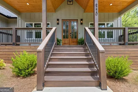 6220 Eagle Ct, Gainesville, GA 30506