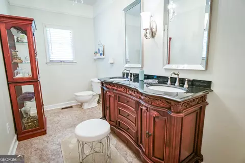 Bath - 606 Higgins Rd, Jackson, GA 30233 photo 4 of 5