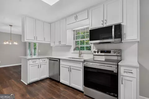 Kitchen - 126 N Lake Dr, Lagrange, GA 30240 photo 1 of 1