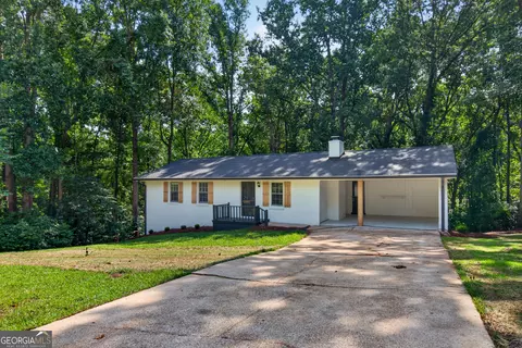 Exterior - 126 N Lake Dr, Lagrange, GA 30240 photo 2 of 5
