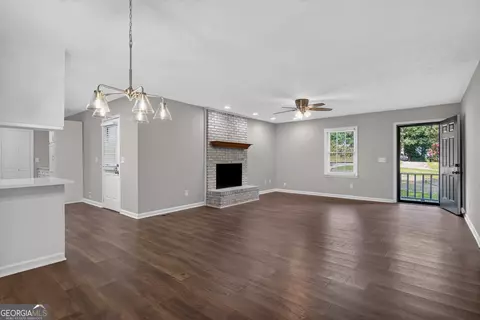 Living - 126 N Lake Dr, Lagrange, GA 30240 photo 1 of 3