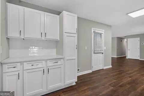 Entry Way - 126 N Lake Dr, Lagrange, GA 30240 photo 1 of 1