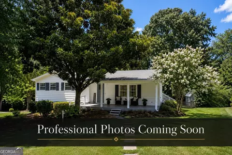 1784 W Elmwood Dr, Acworth, GA 30102