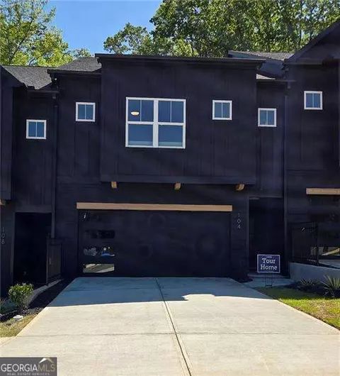 104 Waterview Ct, Waleska, GA 30183