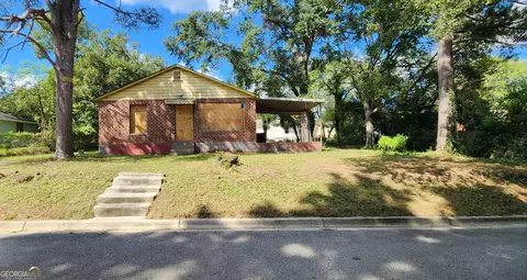 541 Straight St, Macon, GA 31204