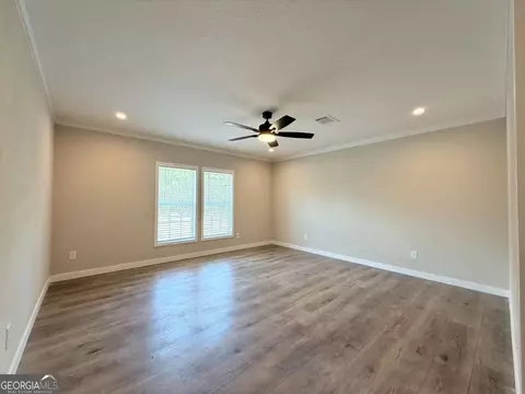 Living - 5246 Owens Rd, Blackshear, GA 31516 photo 2 of 2