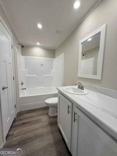 Bath - 5246 Owens Rd, Blackshear, GA 31516 photo 4 of 4