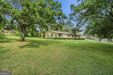 264 School St, Gillsville, GA 30543