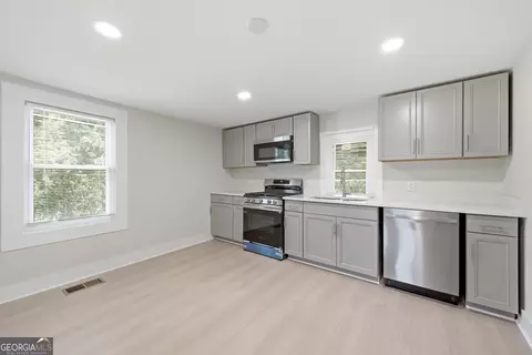 Kitchen - 409 Colquitt St, Lagrange, GA 30241 photo 5 of 6