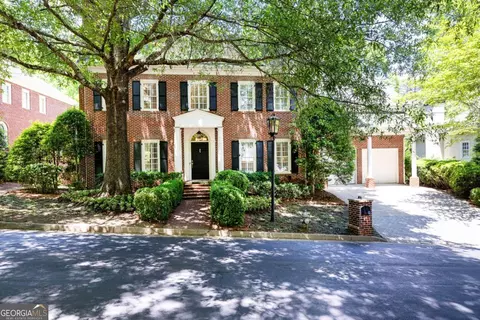 15 Old Paces Pl, Atlanta, GA 30327