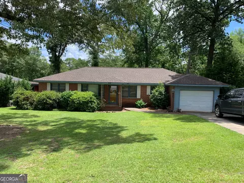 230 Briarcliff Rd, Warner Robins, GA 31088