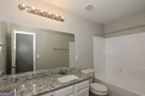Bath - 11627 Kades Trl, Hampton, GA 30228 photo 2 of 2