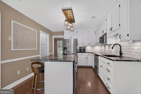 Kitchen - 552 Newton Rd, Lagrange, GA 30240 photo 6 of 6