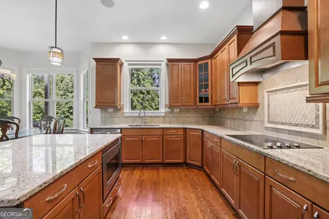 Kitchen - 6195 Read Rd, Suwanee, GA 30024 photo 3 of 4