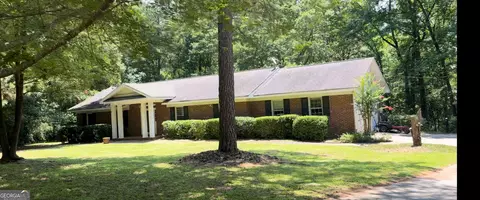 201 Loraine Woods Dr, Macon, GA 31210