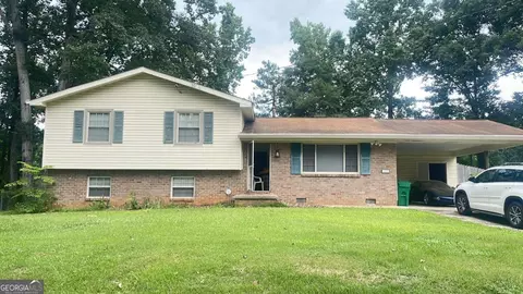 1229 De Leon Ct, Clarkston, GA 30021