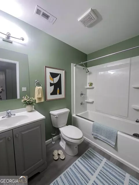 Bath - 201 Baugh St, Lagrange, GA 30241 photo 1 of 2