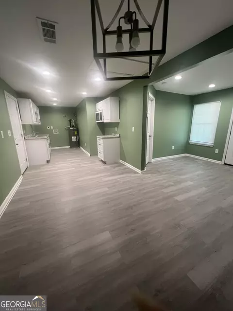 Living - 201 Baugh St, Lagrange, GA 30241 photo 4 of 4