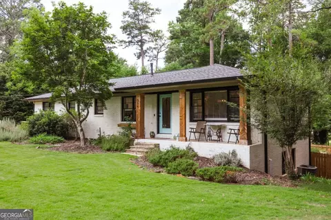 594 Forest Heights Dr, Athens, GA 30606
