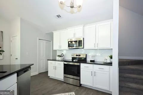 Kitchen - 40 Eryn Ter, Covington, GA 30014 photo 2 of 2