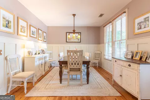 Dining - 6 Royal Oak Dr, Athens, GA 30607 photo 3 of 3