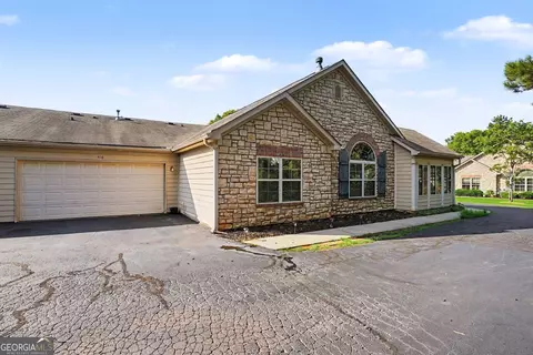 416 Kenley Ct, Mcdonough, GA 30253