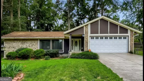6679 Judy Ln, Riverdale, GA 30296