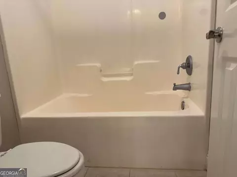 Bath - 130 Wickham Dr, Tyrone, GA 30290 photo 5 of 5