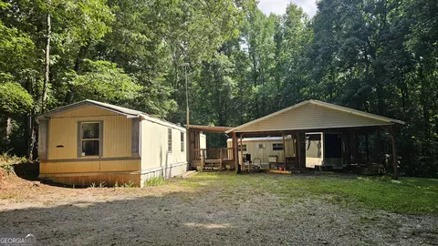 132 Windom Dr, Carrollton, GA 30116