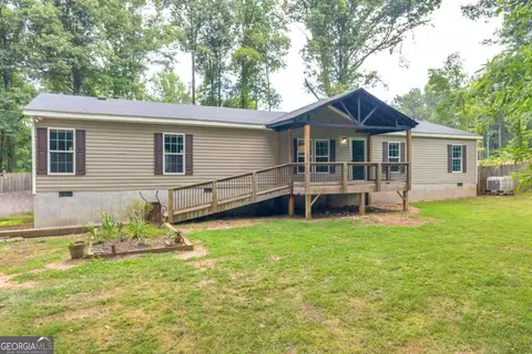 81 Jarrett Ln, Gillsville, GA 30543