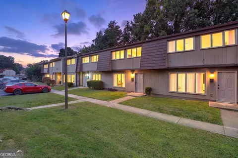 1811 Ashborough Cir #G, Marietta, GA 30067