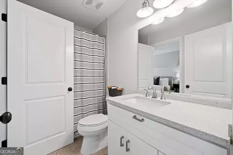 Bath - 220 Audreys Way, Suwanee, GA 30024 photo 9 of 9