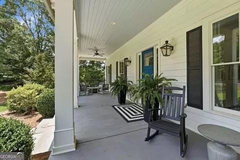 Exterior - 220 Audreys Way, Suwanee, GA 30024 photo 4 of 12