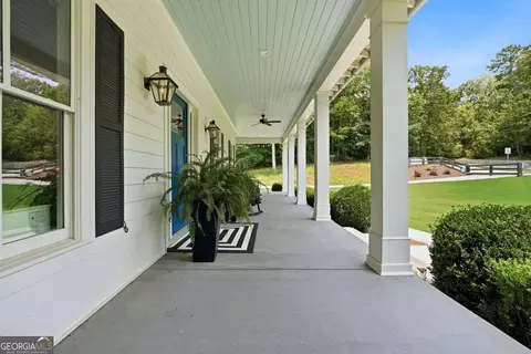 Exterior - 220 Audreys Way, Suwanee, GA 30024 photo 3 of 12