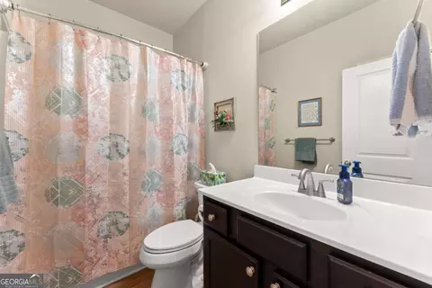 Bath - 740 Independence Ave, Pendergrass, GA 30567 photo 1 of 3