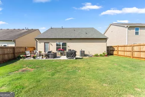Exterior - 740 Independence Ave, Pendergrass, GA 30567 photo 9 of 16