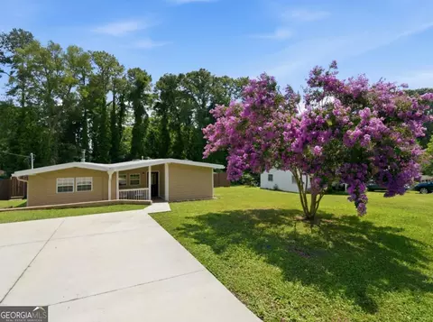 864 Chrysler Ave SE, Smyrna, GA 30080
