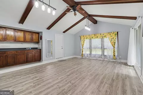 Living - 102 Mckinley Cir, Lagrange, GA 30240 photo 2 of 2