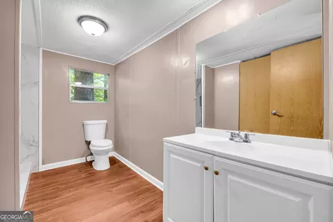 Bath - 301 J S Williamson Ct, Nicholson, GA 30565 photo 2 of 3