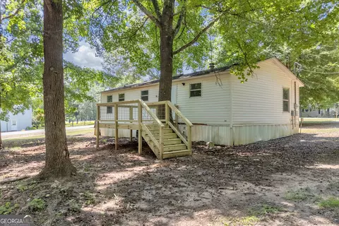 Exterior - 301 J S Williamson Ct, Nicholson, GA 30565 photo 2 of 3