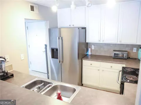 Kitchen - Undisclosed, Atlanta, GA 30319 photo 3 of 3