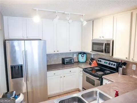 Kitchen - Undisclosed, Atlanta, GA 30319 photo 2 of 3