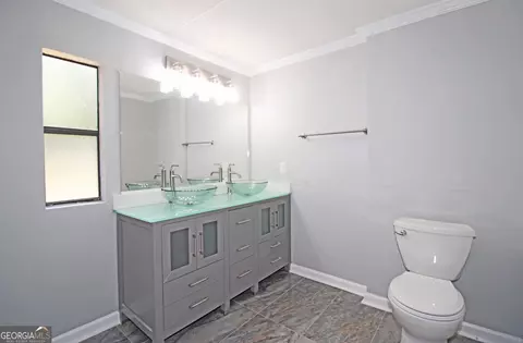 Bath - 254 Windy Ln, Jackson, GA 30233 photo 1 of 3