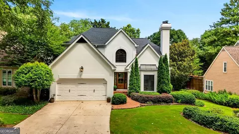 4499 Dobbs Xing, Marietta, GA 30068